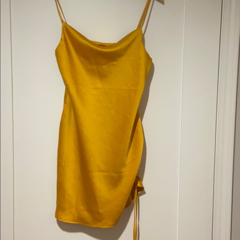 Redberry gold dress size S